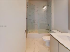 2555 NE 193rd St 2224, Miami FL 33180