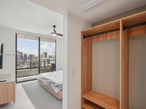 601 NE 1st 4114, Miami FL 33132