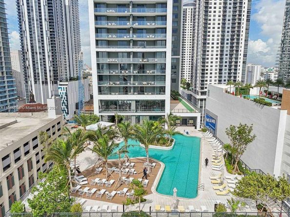 601 NE 1st 4114, Miami FL 33132