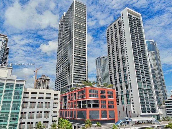 601 NE 1st 4114, Miami FL 33132