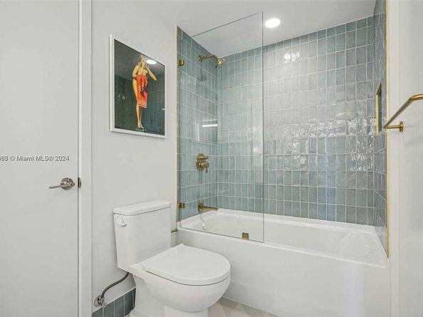 601 NE 1st 4114, Miami FL 33132