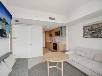 601 NE 1st