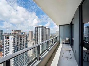 601 NE 1st 4114, Miami FL 33132