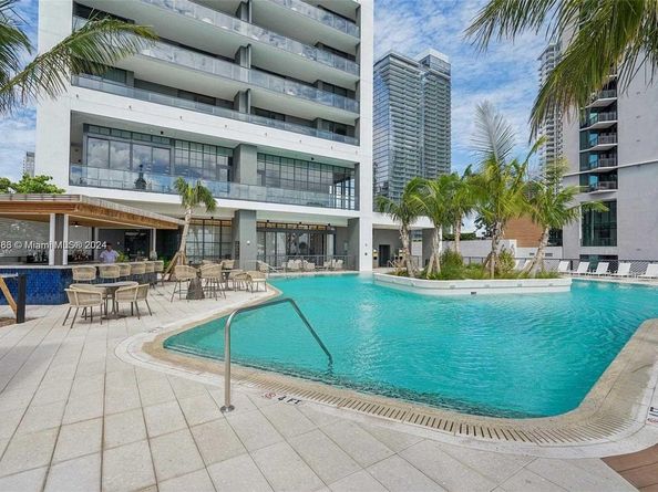 601 NE 1st 4114, Miami FL 33132