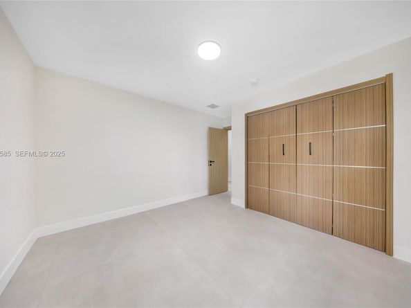 8120 SW 162nd St, Palmetto Bay FL 33157