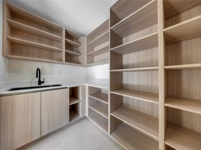 8120 SW 162nd St, Palmetto Bay FL 33157