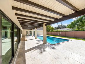 8120 SW 162nd St, Palmetto Bay FL 33157