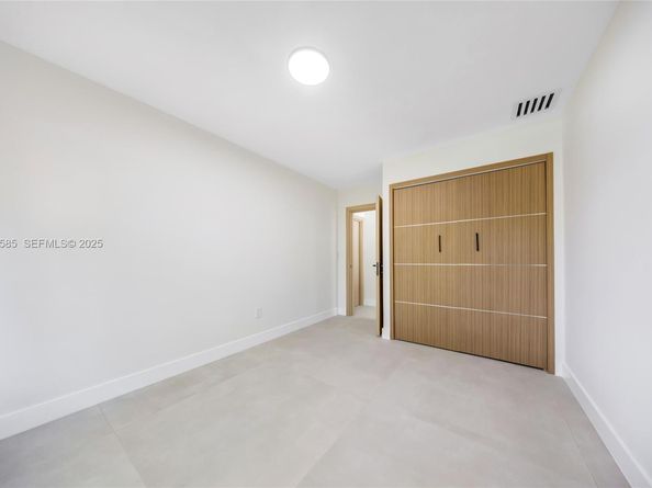 8120 SW 162nd St, Palmetto Bay FL 33157