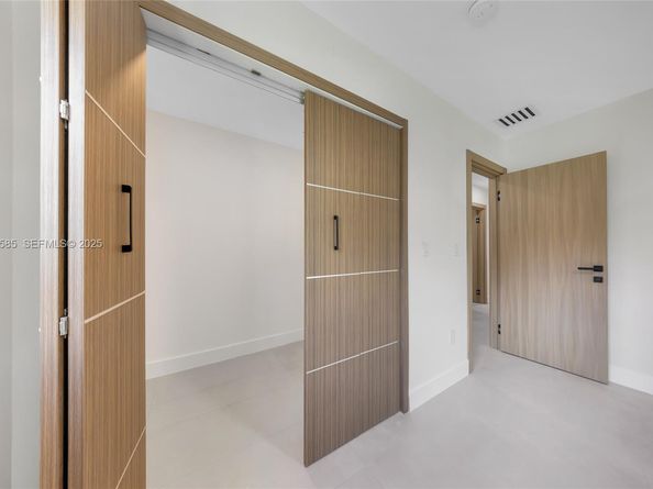 8120 SW 162nd St, Palmetto Bay FL 33157