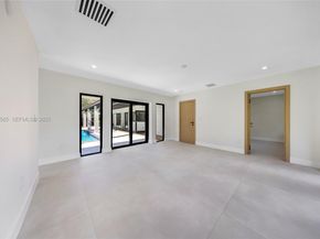 8120 SW 162nd St, Palmetto Bay FL 33157