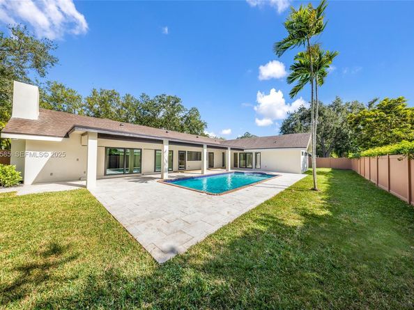 8120 SW 162nd St, Palmetto Bay FL 33157