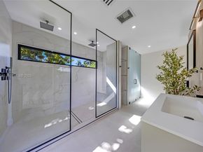 8120 SW 162nd St, Palmetto Bay FL 33157