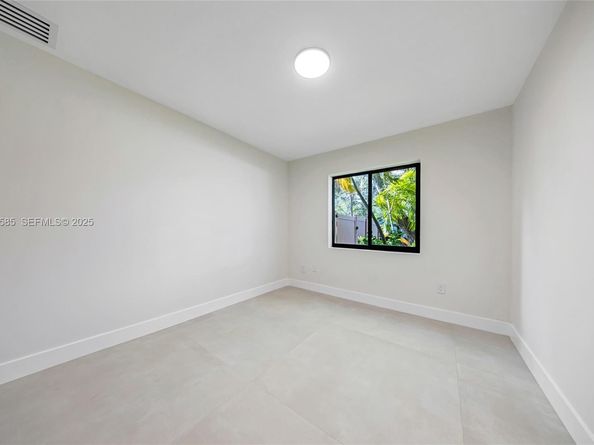 8120 SW 162nd St, Palmetto Bay FL 33157