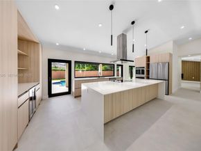 8120 SW 162nd St, Palmetto Bay FL 33157