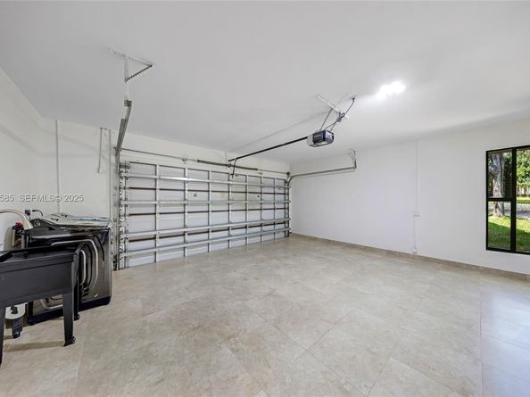 8120 SW 162nd St, Palmetto Bay FL 33157