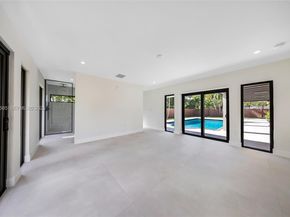 8120 SW 162nd St, Palmetto Bay FL 33157