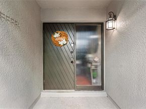 1523 NW 113th Way, Pembroke Pines FL 33026