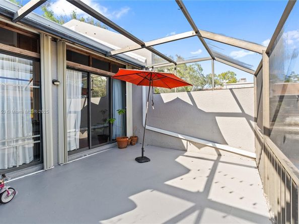 1523 NW 113th Way, Pembroke Pines FL 33026