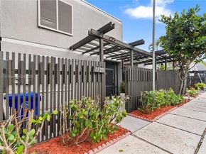 1523 NW 113th Way, Pembroke Pines FL 33026