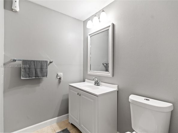 1523 NW 113th Way, Pembroke Pines FL 33026