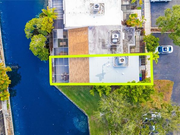 1523 NW 113th Way, Pembroke Pines FL 33026