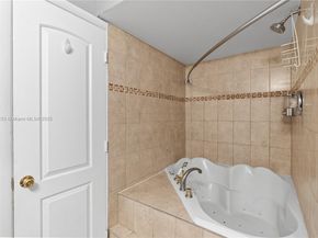 1523 NW 113th Way, Pembroke Pines FL 33026