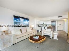 102 24th St 1112, Miami Beach FL 33139