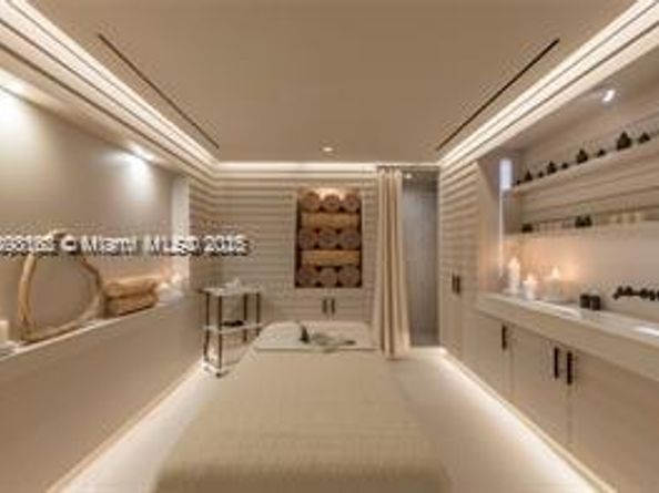 102 24th St 1112, Miami Beach FL 33139