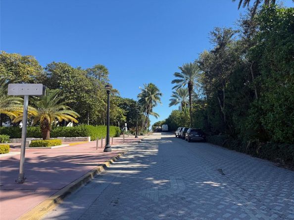 7832 Collins Ave 207, Miami Beach FL 33141