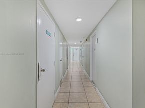 7832 Collins Ave 207, Miami Beach FL 33141