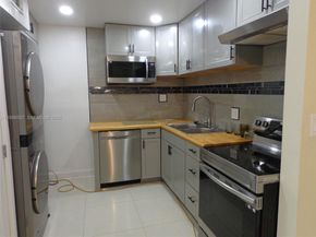 4172 Inverrary Dr 110, Lauderhill FL 33319