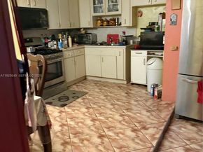 1150 NE 142nd St, North Miami FL 33161