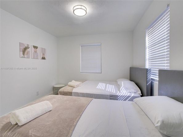 2703 Adams St, Hollywood FL 33020