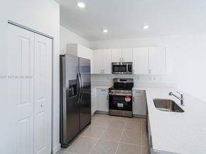 2620 SE 28th Dr, Homestead FL 33035