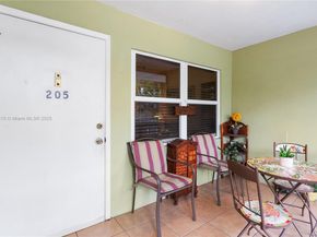 1425 Arthur St 205A, Hollywood FL 33020