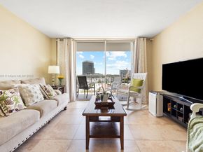 6900 Bay Dr 6G, Miami Beach FL 33141