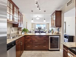 6900 Bay Dr 6G, Miami Beach FL 33141