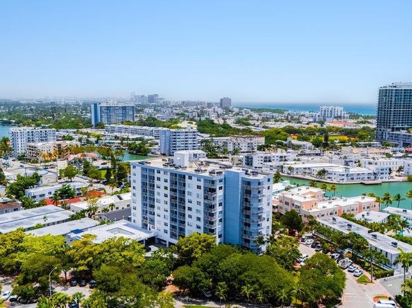 6900 Bay Dr 6G, Miami Beach FL 33141