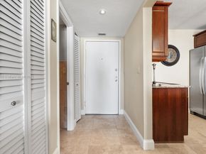 6900 Bay Dr 6G, Miami Beach FL 33141