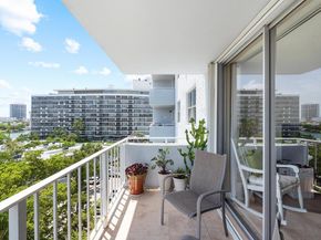 6900 Bay Dr 6G, Miami Beach FL 33141