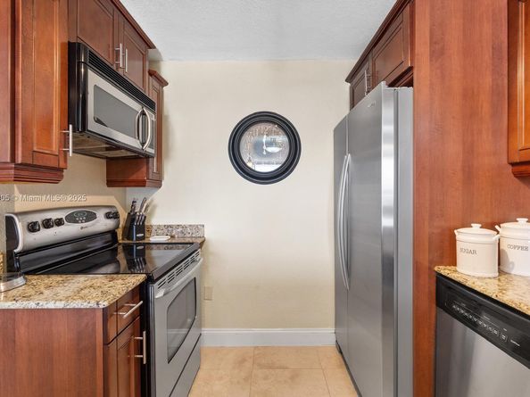 6900 Bay Dr 6G, Miami Beach FL 33141