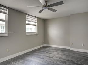 1200 Brickell Bay Dr 2501, Miami FL 33131