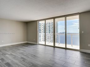 1200 Brickell Bay Dr 2501, Miami FL 33131