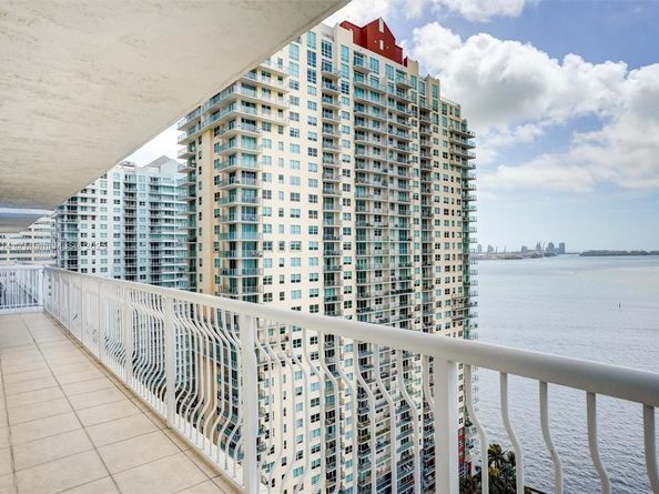 1200 Brickell Bay Dr 2501, Miami FL 33131