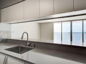 1200 Brickell Bay Dr 2501, Miami FL 33131