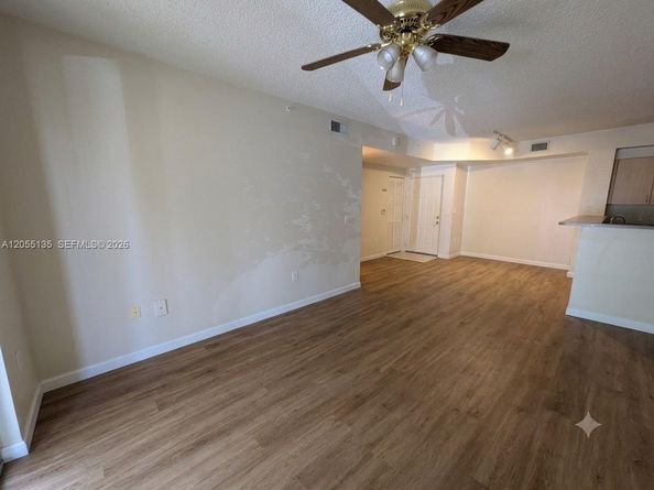 8060 N Nob Hill Rd 101, Tamarac FL 33321