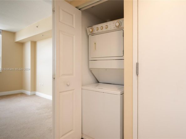3232 SW 22nd Ter 1504, Miami FL 33145