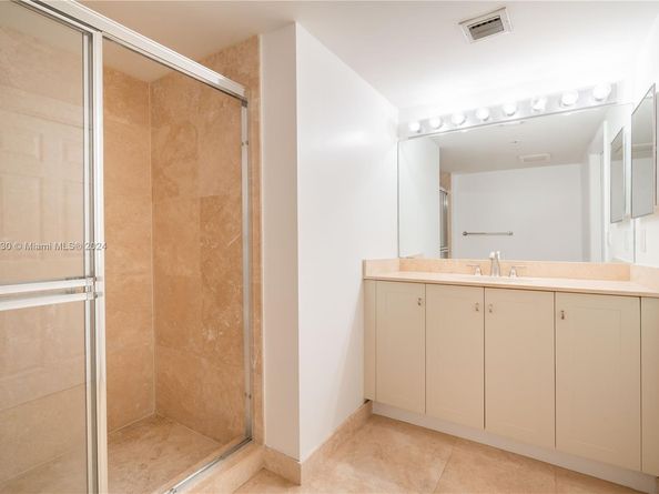 3232 SW 22nd Ter 1504, Miami FL 33145