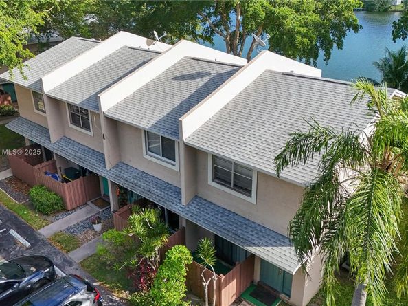 754 Banks Rd, Coconut Creek FL 33063