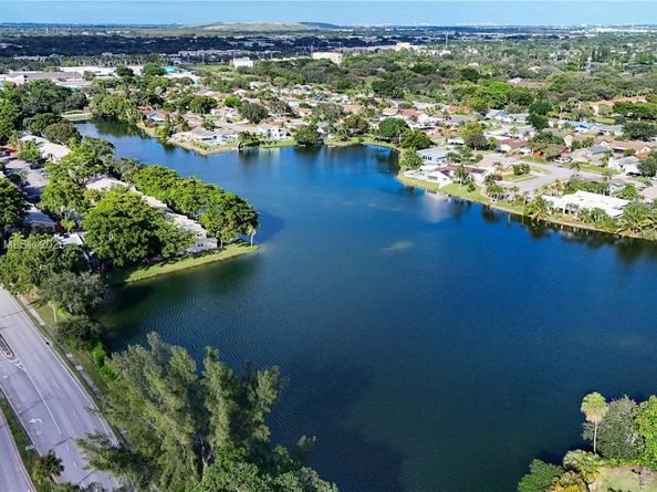 754 Banks Rd, Coconut Creek FL 33063